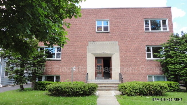 Building Photo - 31 Parkwood St