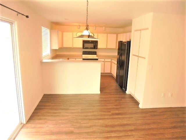 Building Photo - 12717 W Paradise Dr