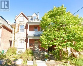 Building Photo - 117 Strathcona Ave