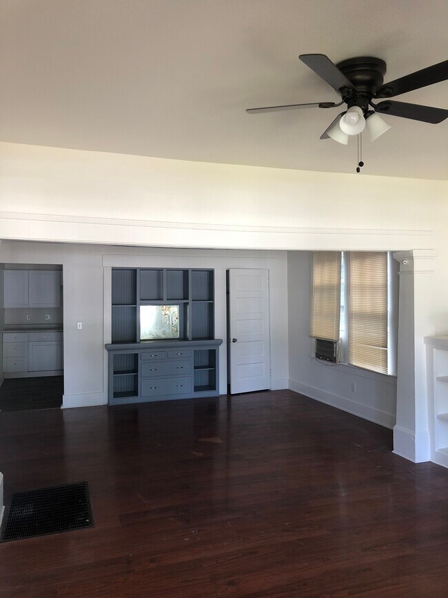 Foto del edificio - 961 Robinson St