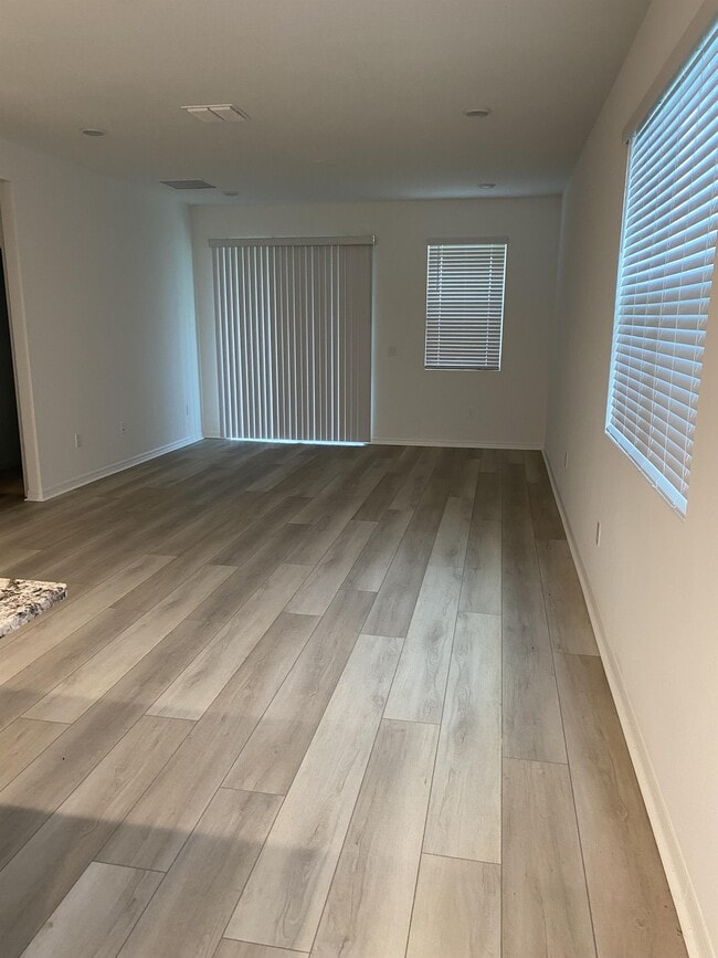 Building Photo - 2581 Royal Jasmine Ct