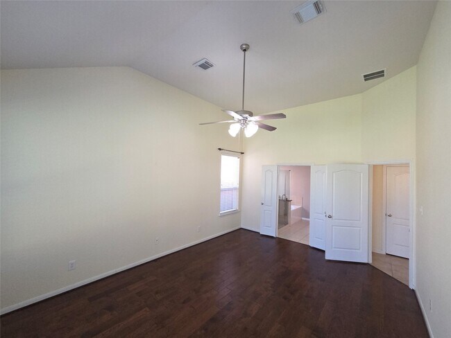 Foto del edificio - 4419 Wellington Grove Ln