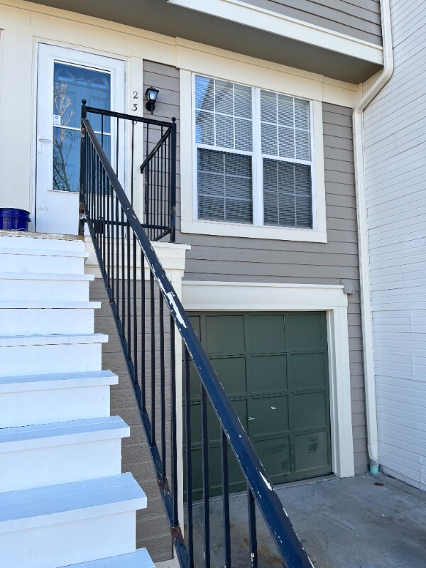 Building Photo - 1811 S Quebec Way