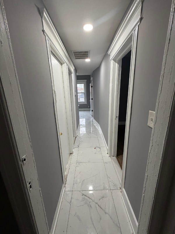 Building Photo - 26 Leo Pl