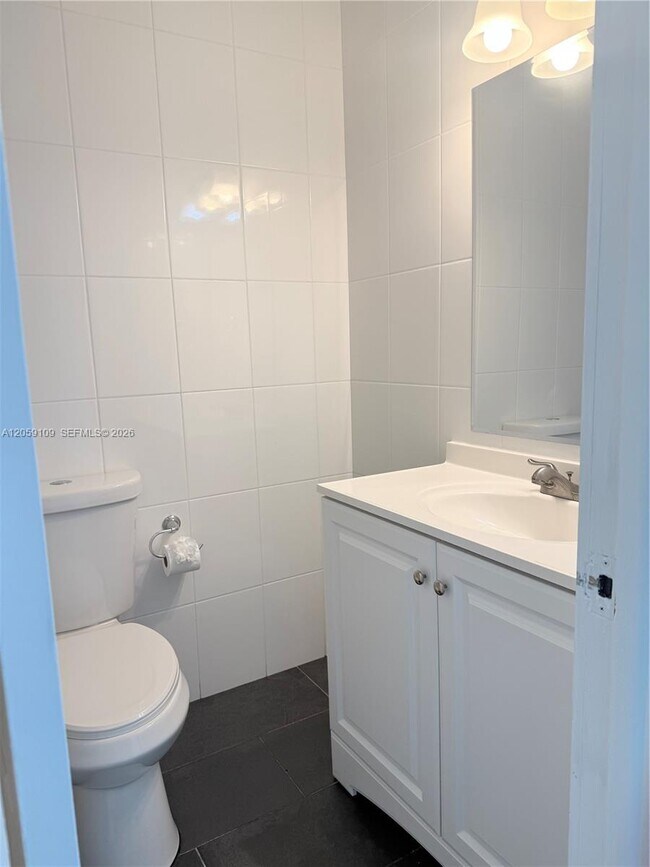 Foto del edificio - Southwest 79th Street, Miami, FL 33183 - 4 BR 2 BA single-family home