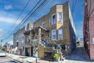Building Photo - 1402 8th St