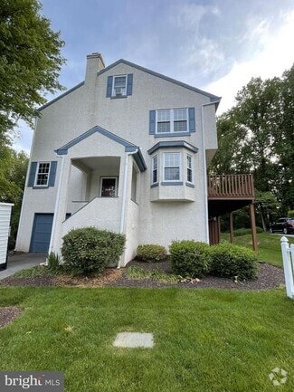 Building Photo - 1901 Groton Ct