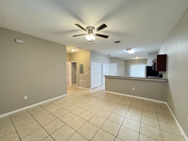 Foto del edificio - GORGEOUS, 3/2 Ready for Move-in!