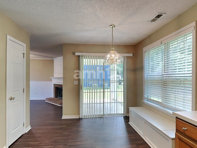 Foto del edificio - 706 Bellmeade Bay Dr