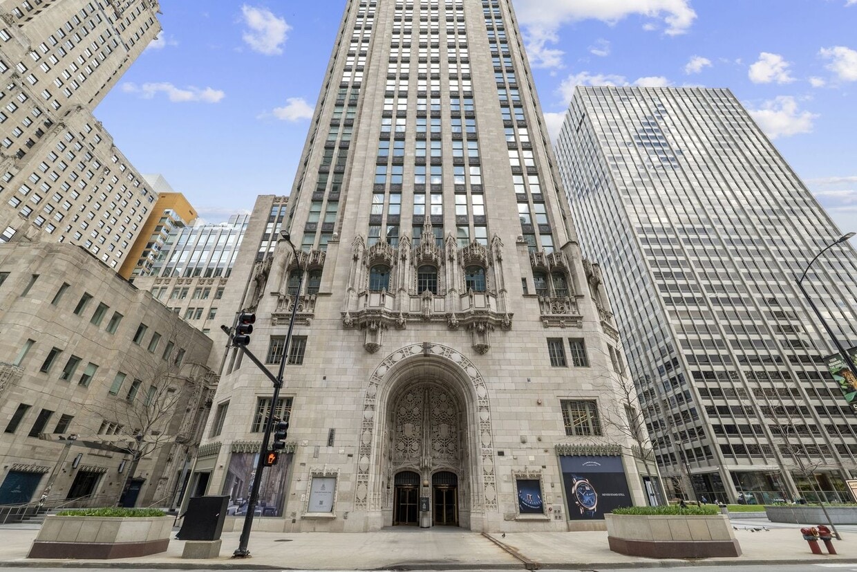 Primary Photo - 435 N Michigan Ave