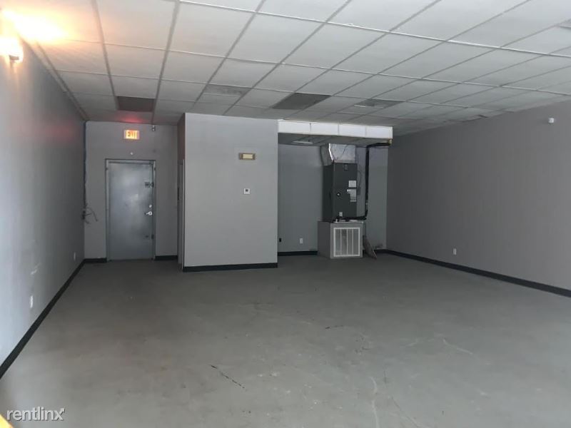 Foto del edificio - 1 br, 1 bath Apartment - 319 E Coma Ave