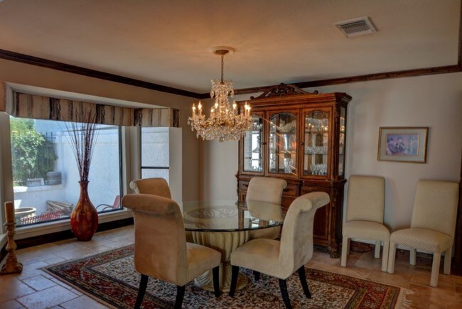 Building Photo - 2629 Calle Del Roble