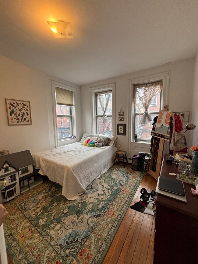 Building Photo - 217 10th St