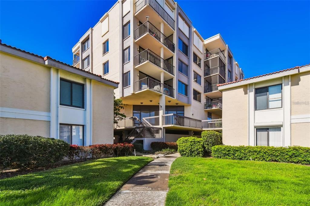 Primary Photo - 6104 Palma Del Mar Blvd S