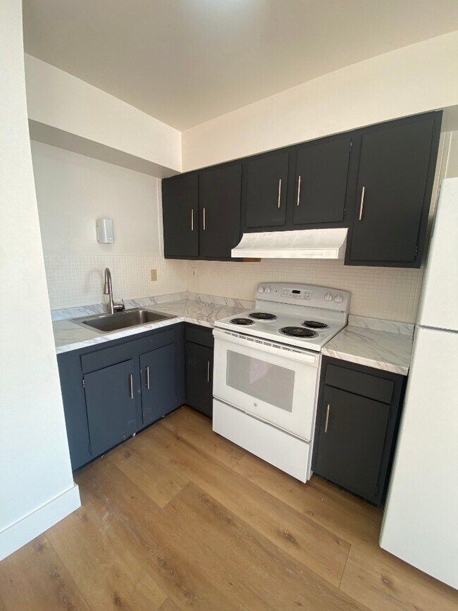 Building Photo - 3733G Morganford