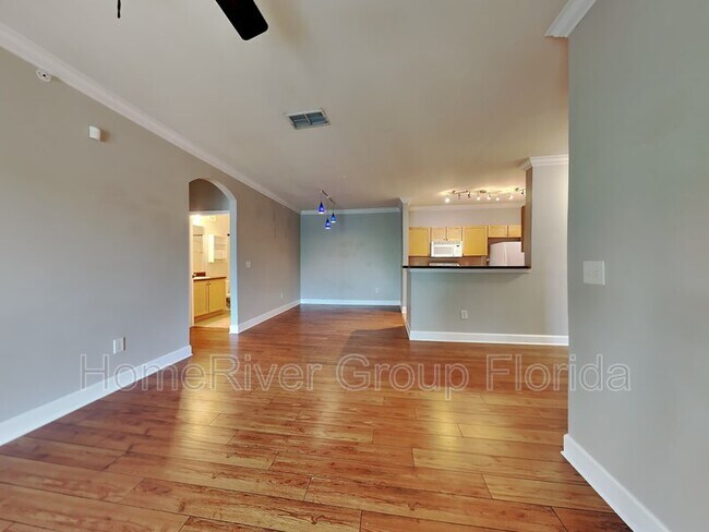 Building Photo - 6450 Borasco Dr