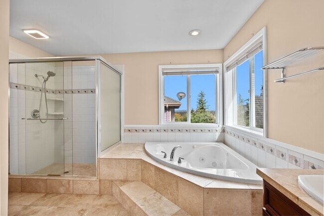 Photo - Air Conditioned Newcastle Beauty in Covete... House