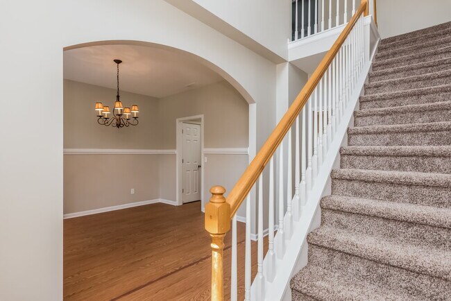 Building Photo - 503 Millside Tr