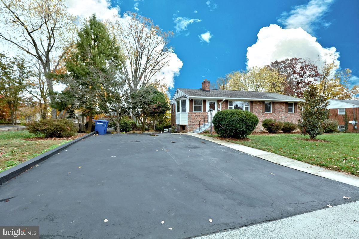 806 Grant St, Herndon, VA 20170 House Rental in Herndon, VA