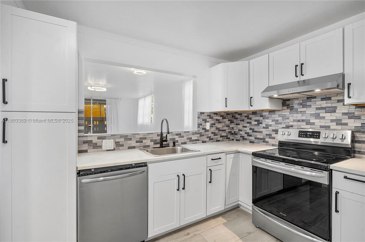 Foto principal - 406 NW 68th Ave