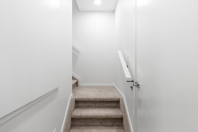 Photo du bâtiment - 11440-11487 87 St NW