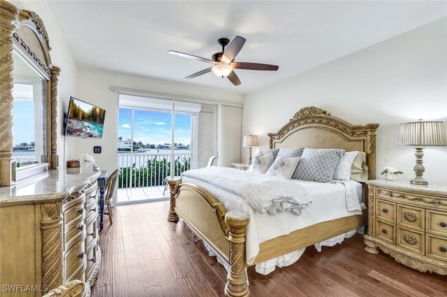 Building Photo - 9380 Gulf Shore Dr