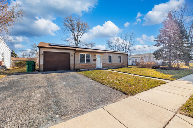 603 Hudson Ave, Romeoville, IL 60446 - House Rental in Romeoville, IL ...