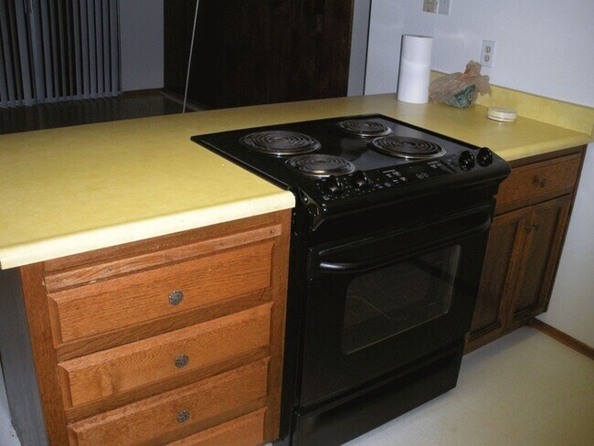 Foto del edificio - BEAUTIFUL 2 BEDS AND 2 BATH DUPLEX IN ROSE...