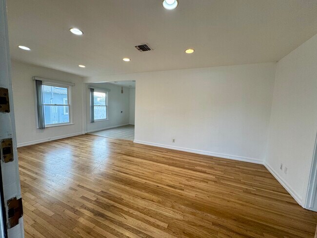 Foto del edificio - 13331 S New Hampshire Ave