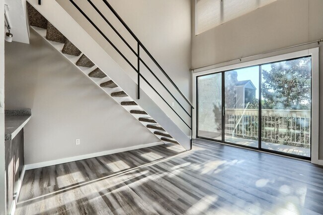 Foto del edificio - 4896 S Dudley St