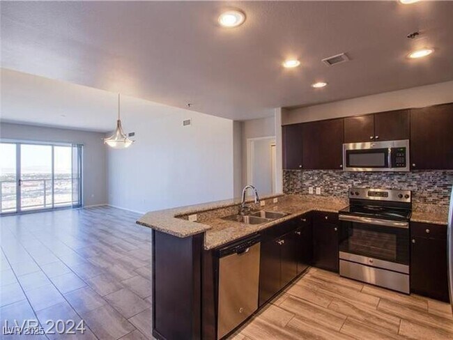 Building Photo - 8255 S Las Vegas Blvd
