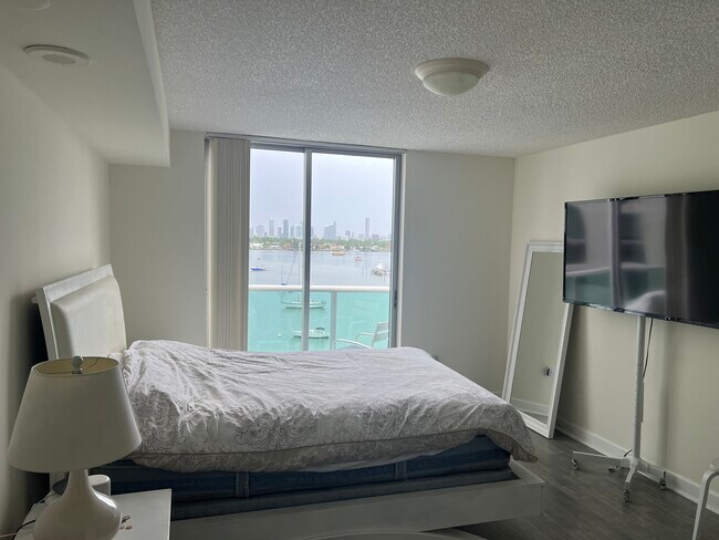 Foto del edificio - 1510 Bay Rd
