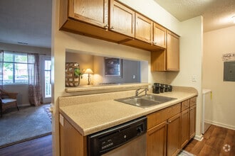 2BR,2BA,-950SF Model - Westwinds