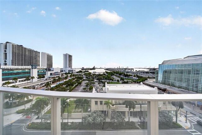 Foto del edificio - 1400 Biscayne Blvd