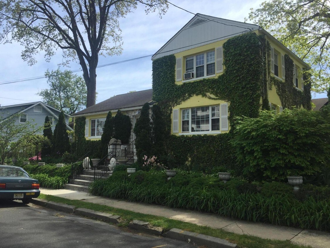 1200 Bridge St, Asbury Park, NJ 07712 Room for Rent in Asbury Park