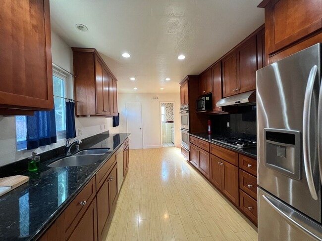 Building Photo - Large San Jose Home for Rent in desirable ...