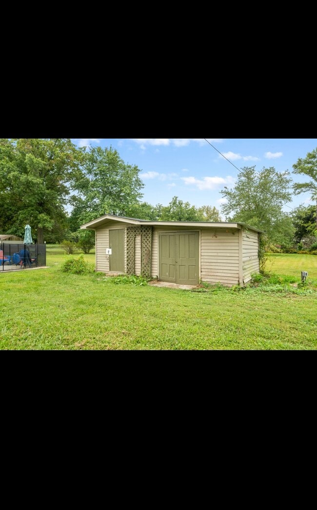 221 N Ewing St, Guthrie, KY 42234 House Rental in Guthrie, KY