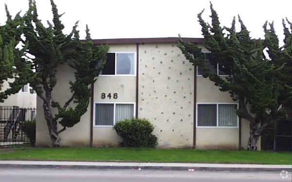 Foto del edificio - 846-& 848 S G St