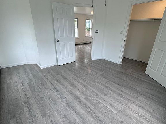 Building Photo - 77 Cottage St