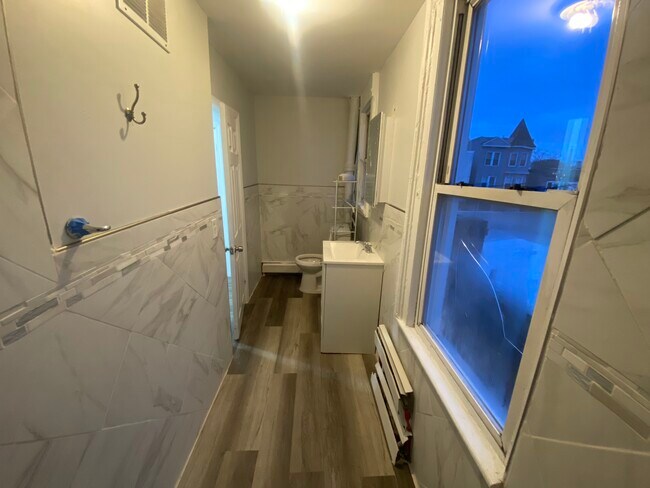 1st bedroom bath - 135 Hudson St