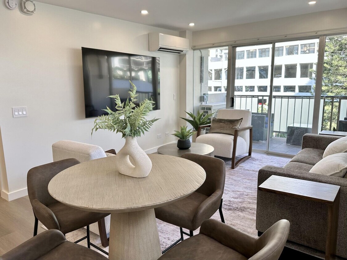 Foto principal - 2464 Prince Edward St