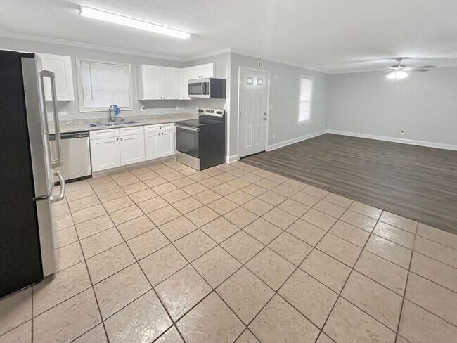 Foto del edificio - 909 Davis St