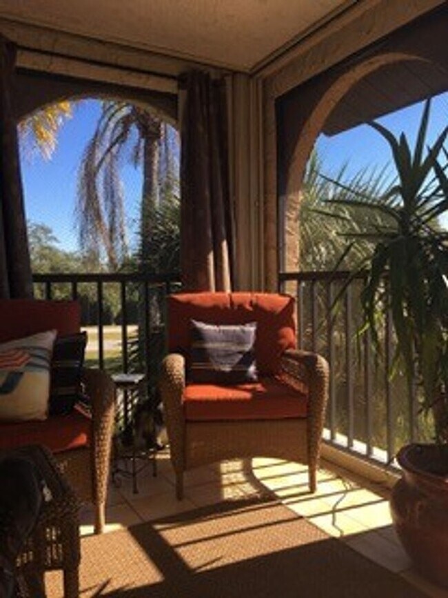 Foto del edificio - Rose Garden Furnished Unit Available May - Nov