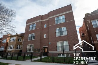 Building Photo - 3329 N Avers Ave