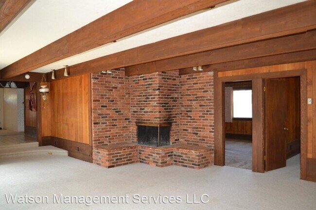 Foto del edificio - 5 br, 2 bath House - 1540 NW Circle Blvd,