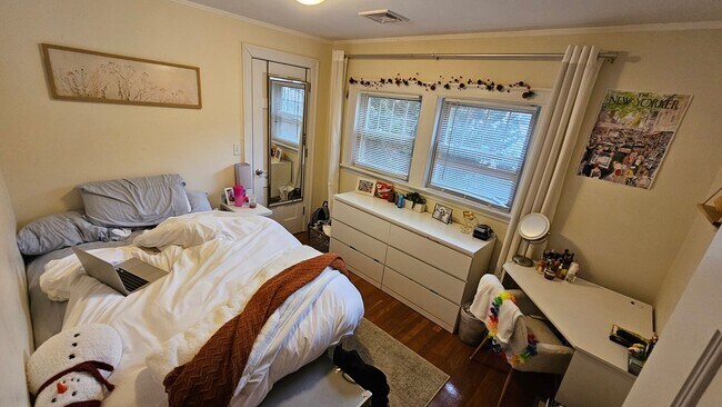 Foto del edificio - Live Next Door to BC! 6bd/2.5bath available for 8/31/2027!