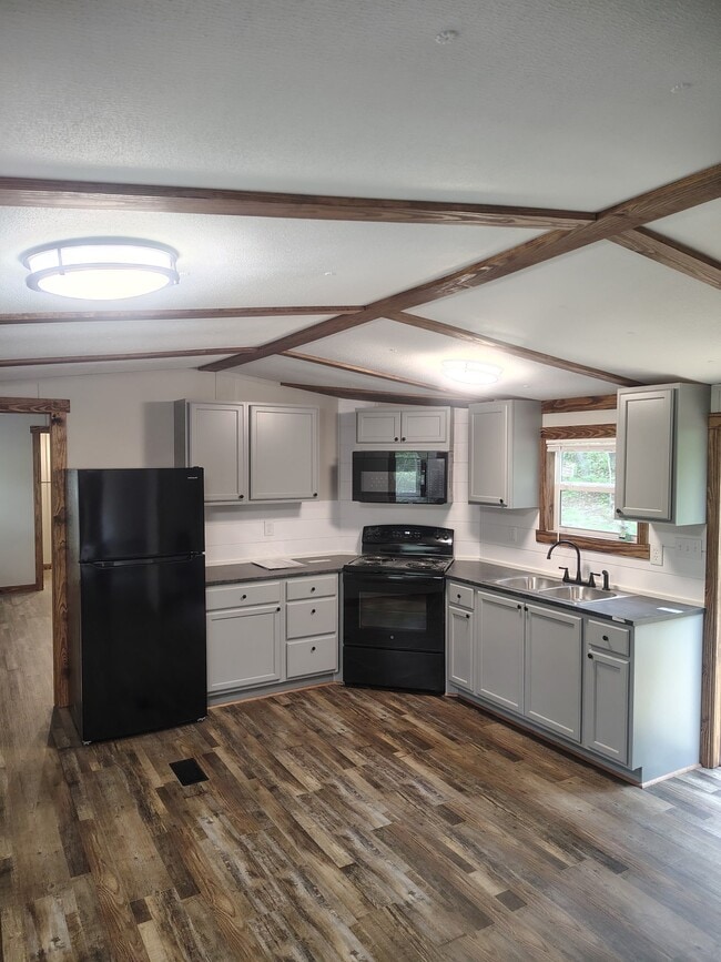 Building Photo - 125 Shady Oaks Lndg
