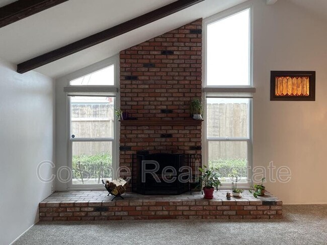 Building Photo - 6861 Mewall Dr