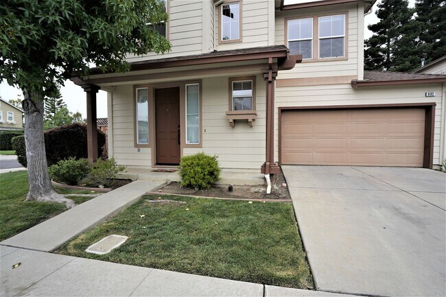 Foto del edificio - Spacious Home in Excellent Location!