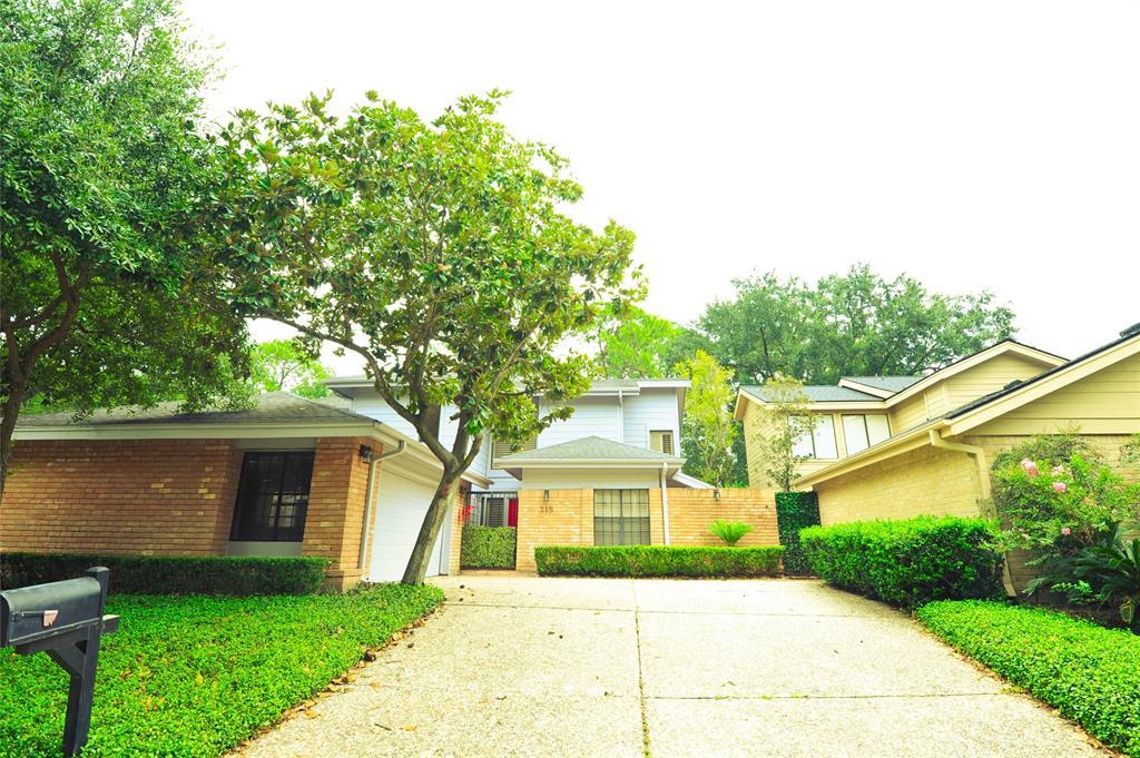 Primary Photo - 315 Commodore Way
